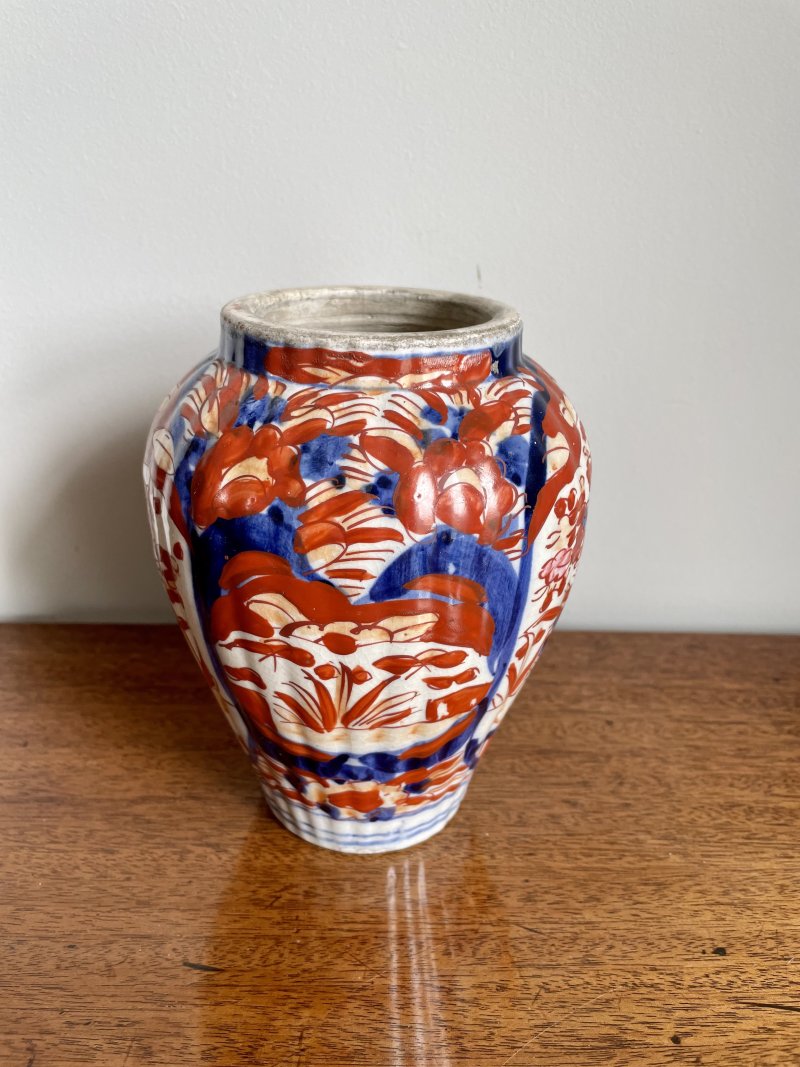 Antique Shaped Imari Vase with Lid - Image 4